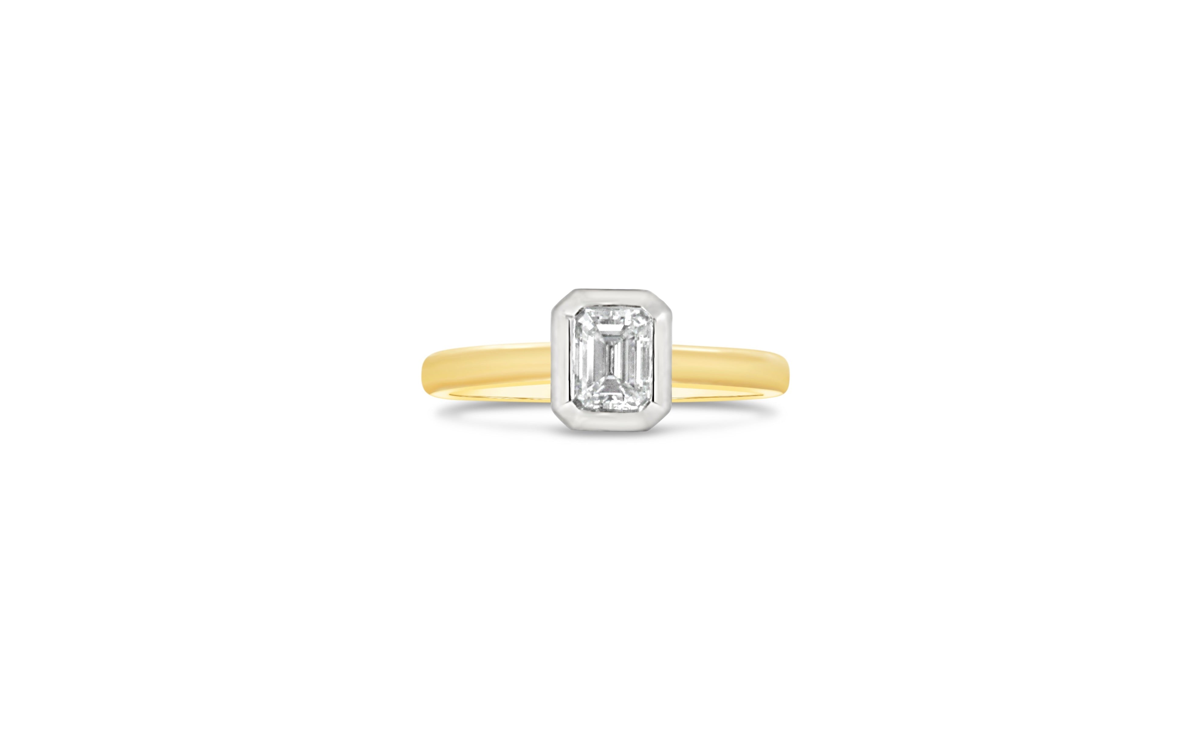 Valenzo Emarald Ring