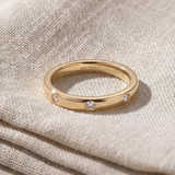 Hammer set diamond band